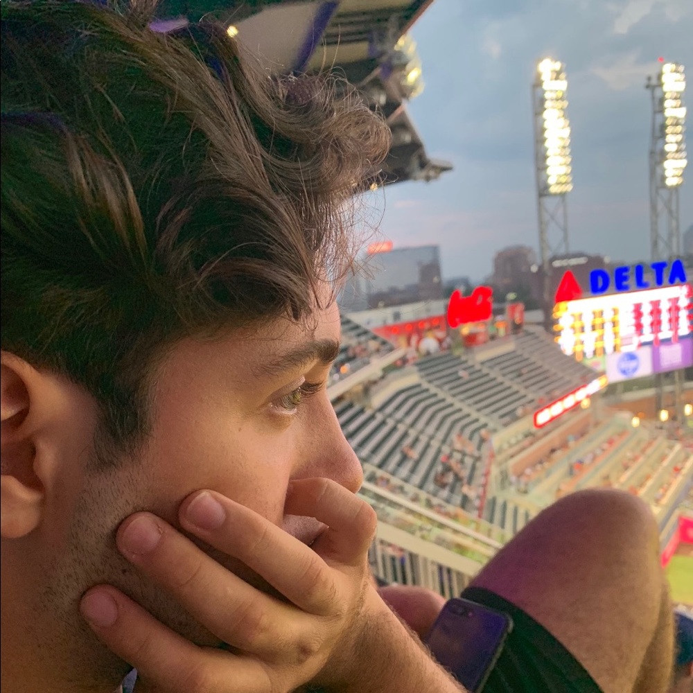 Meet your Posher, Sebastian